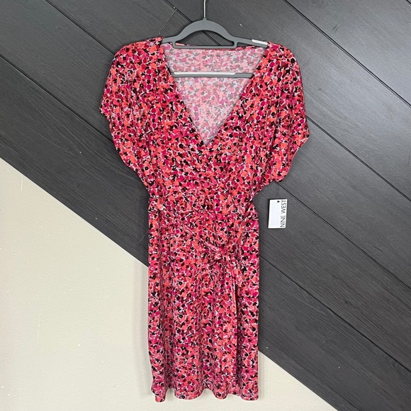 Nine West Pink Floral Faux Wrap Dress NWT Women's Large Tie Waist Short Sleeve - Picture 1 of 8